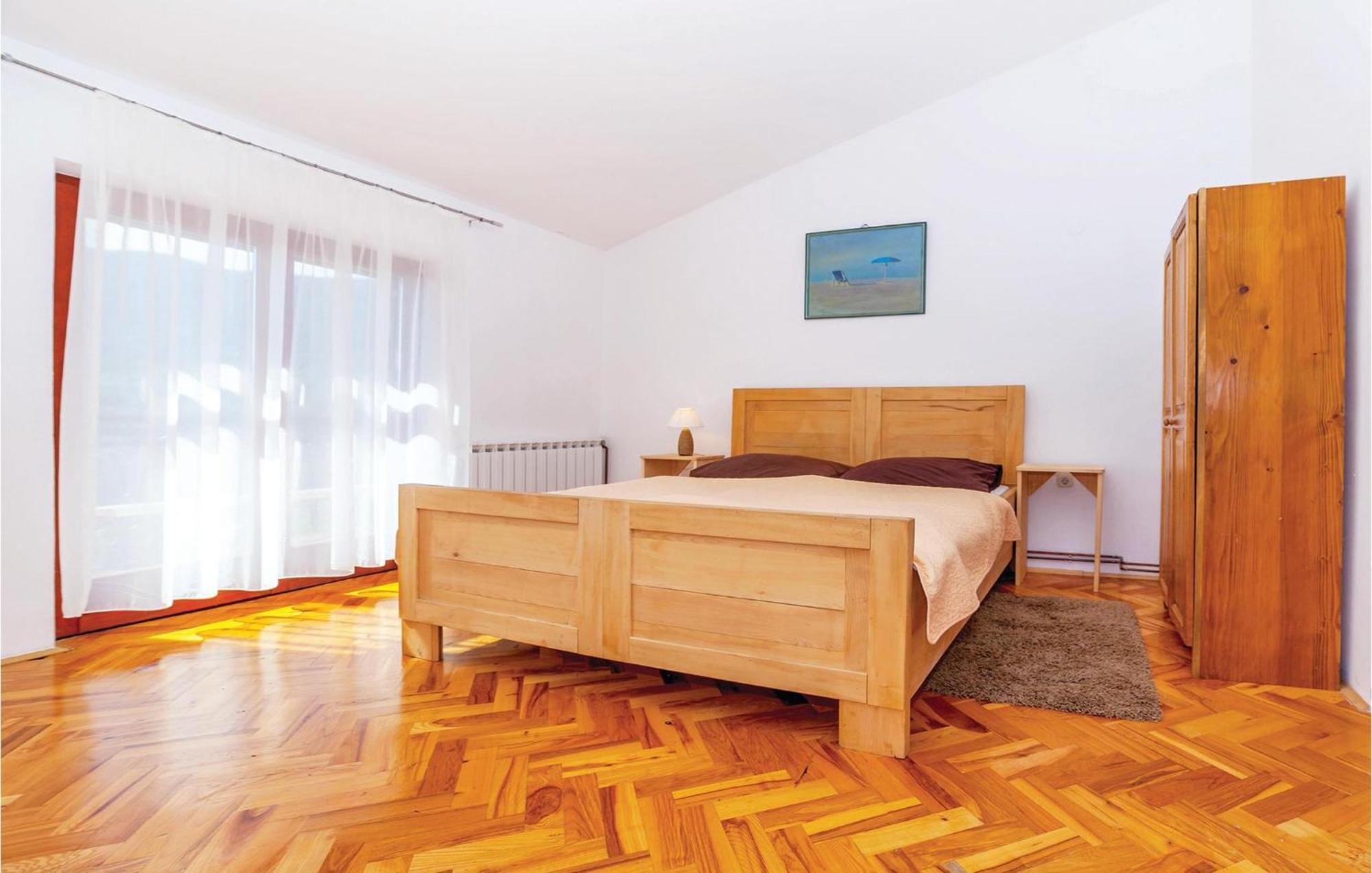 7 Bedroom Pet Friendly Home In Crni Kal Crni Kal  Екстер'єр фото