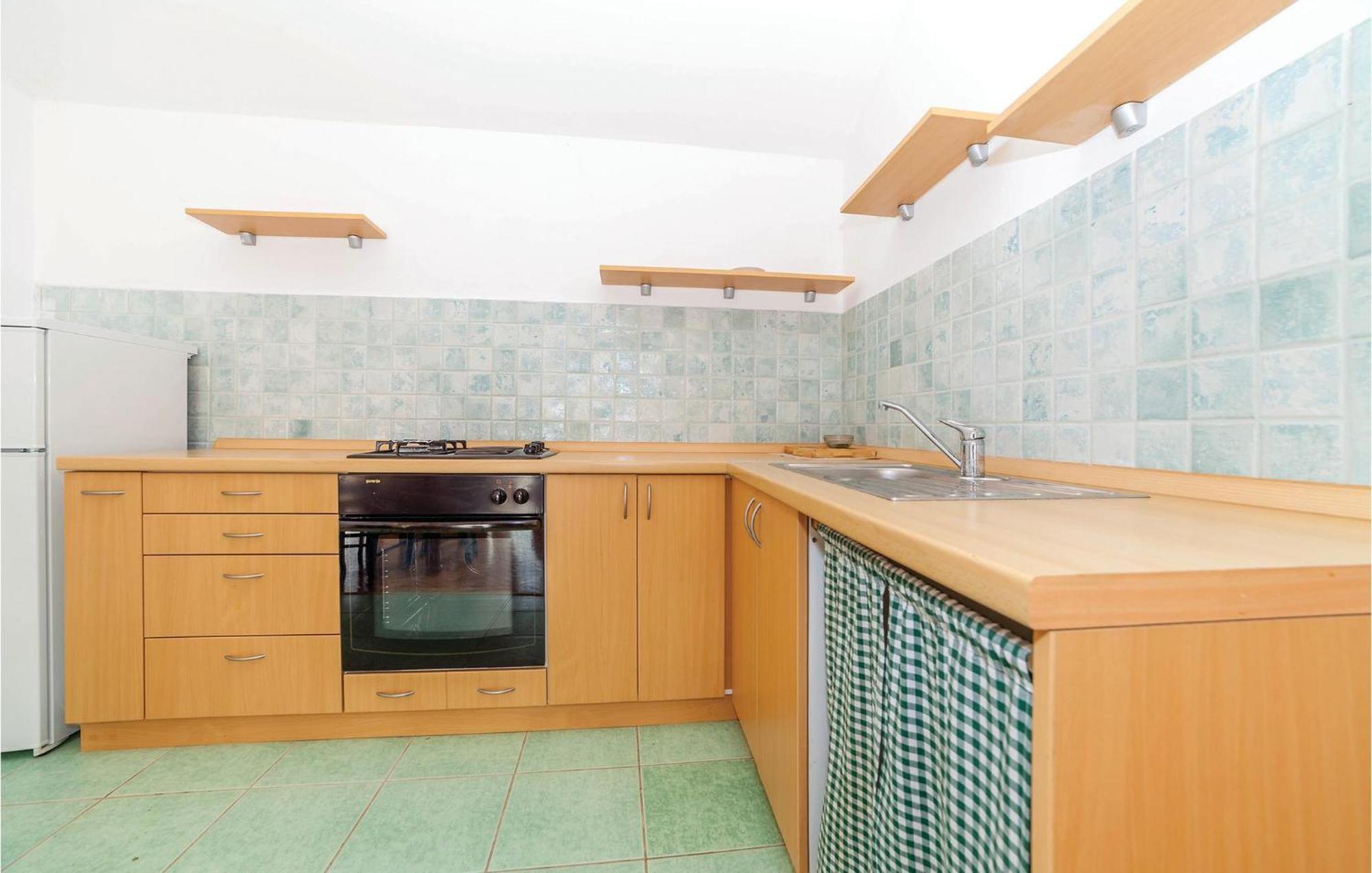 7 Bedroom Pet Friendly Home In Crni Kal Crni Kal  Екстер'єр фото