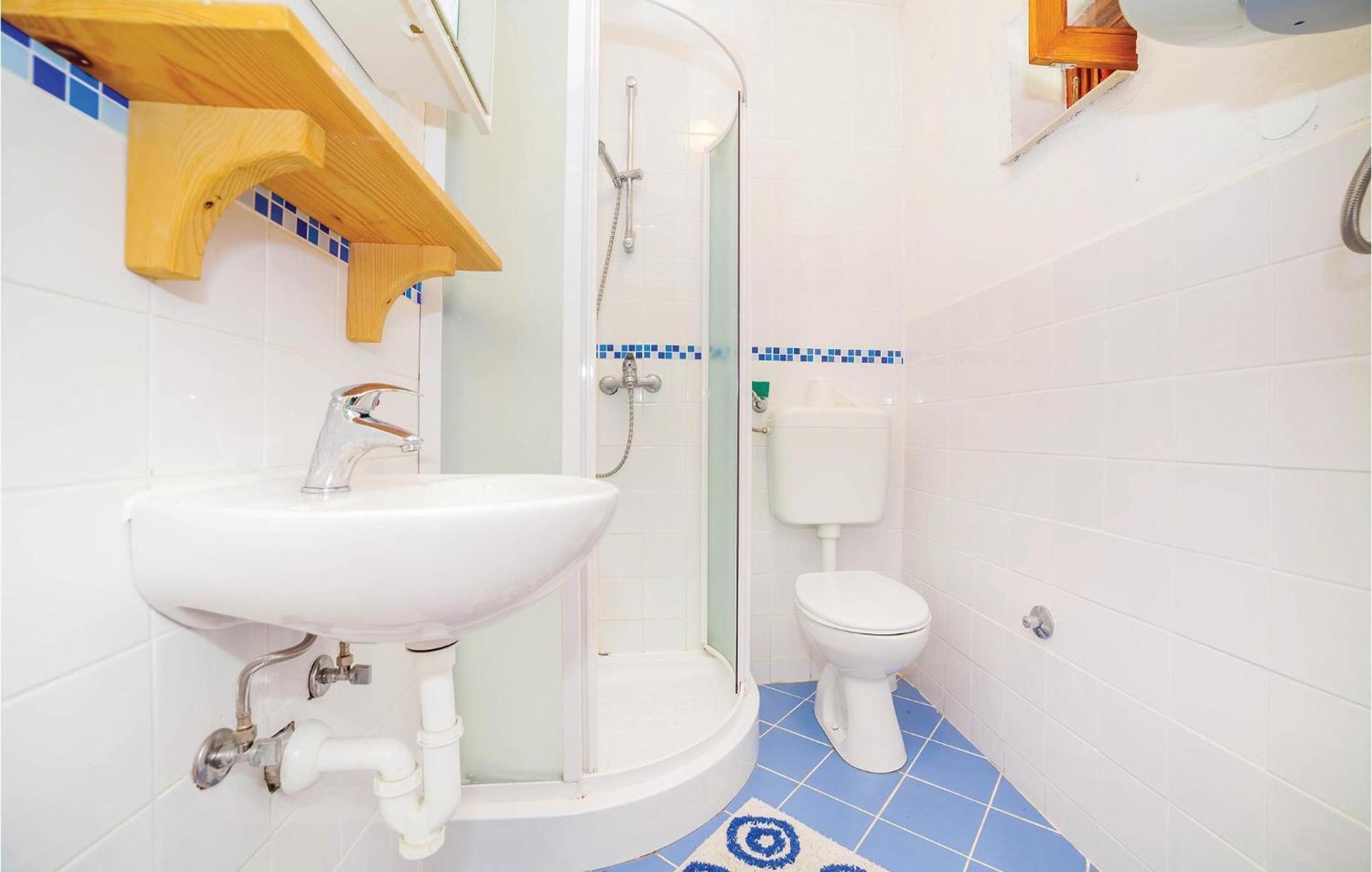 7 Bedroom Pet Friendly Home In Crni Kal Crni Kal  Екстер'єр фото