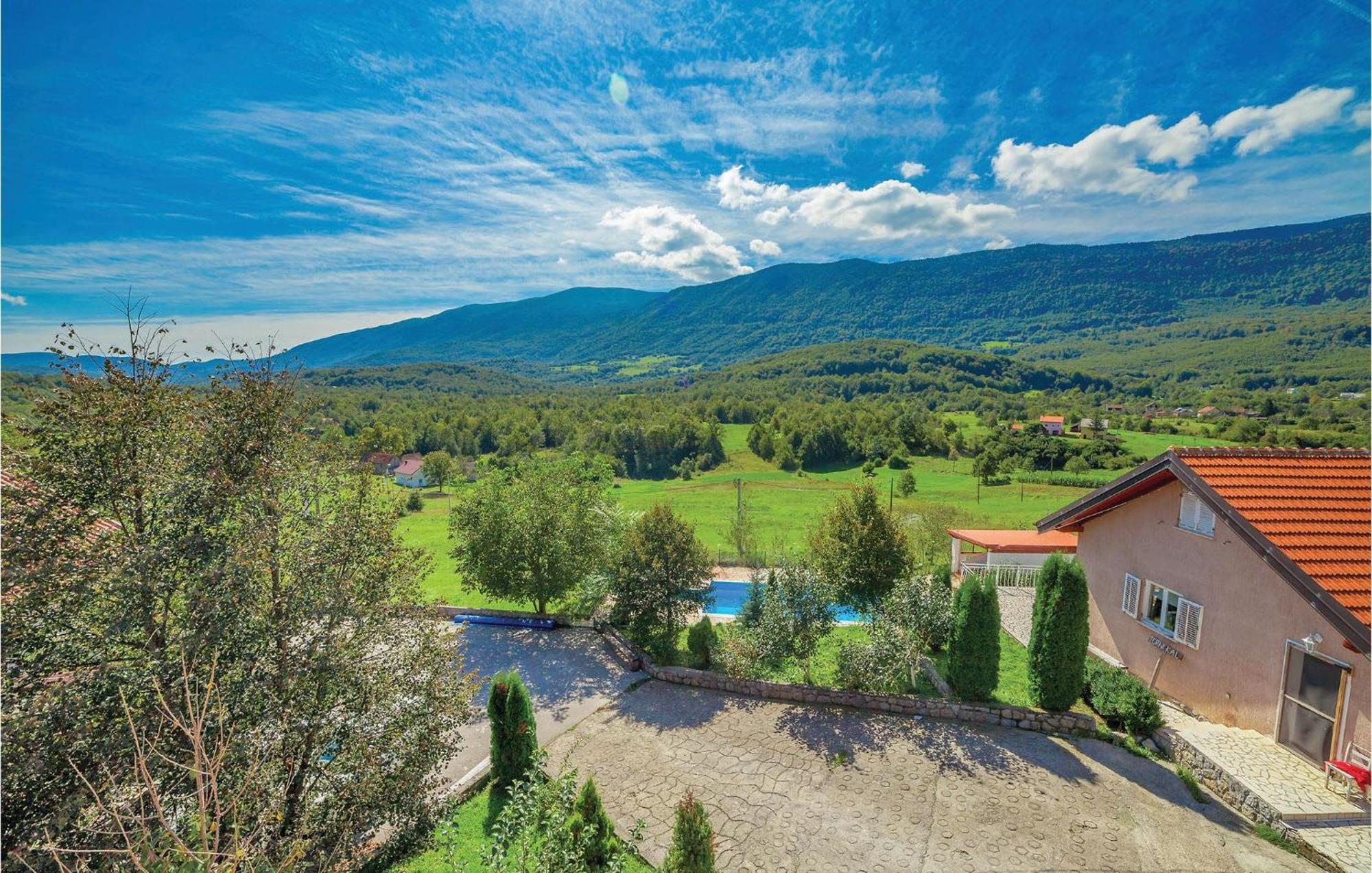 7 Bedroom Pet Friendly Home In Crni Kal Crni Kal  Екстер'єр фото