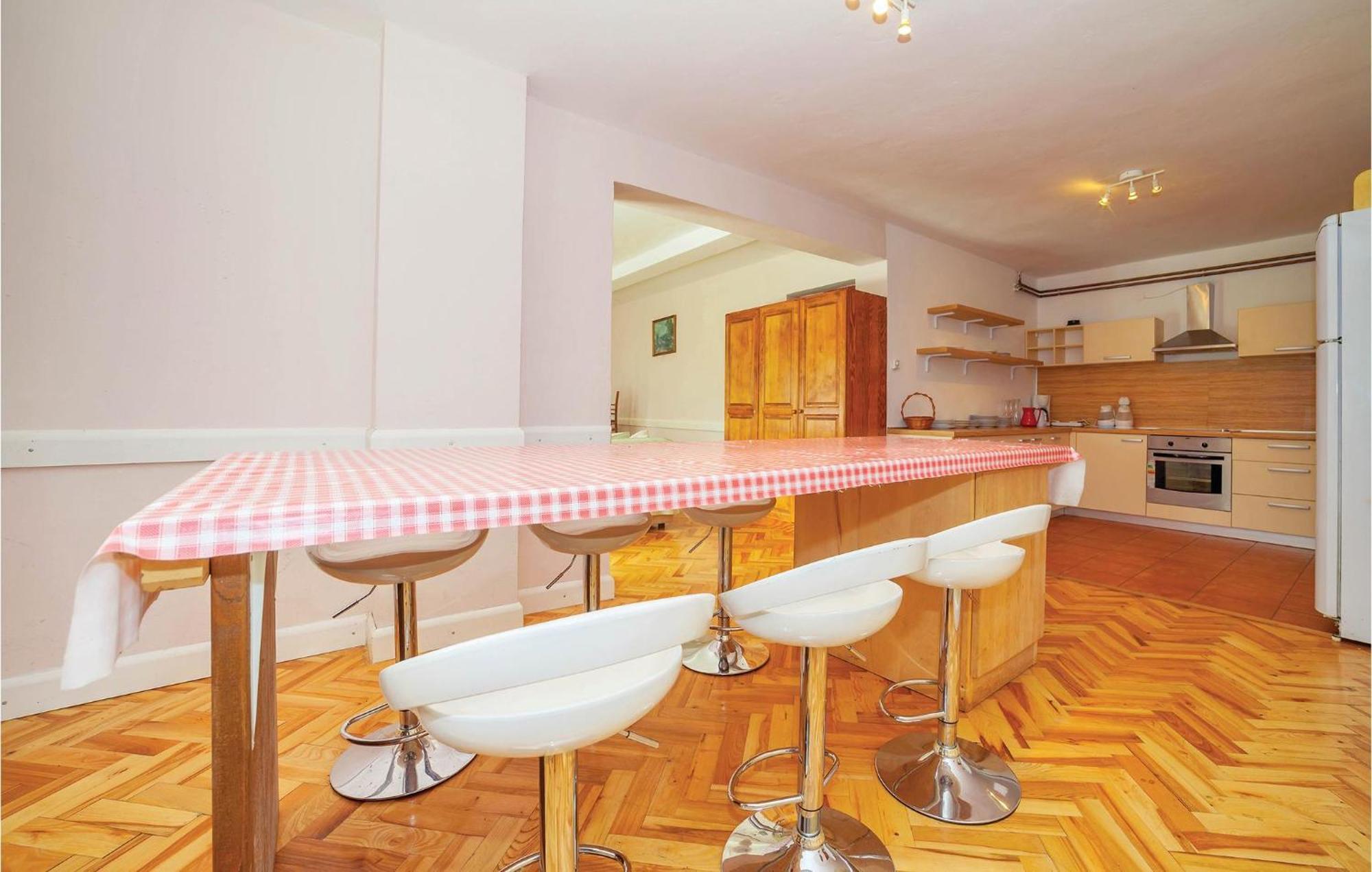 7 Bedroom Pet Friendly Home In Crni Kal Crni Kal  Екстер'єр фото