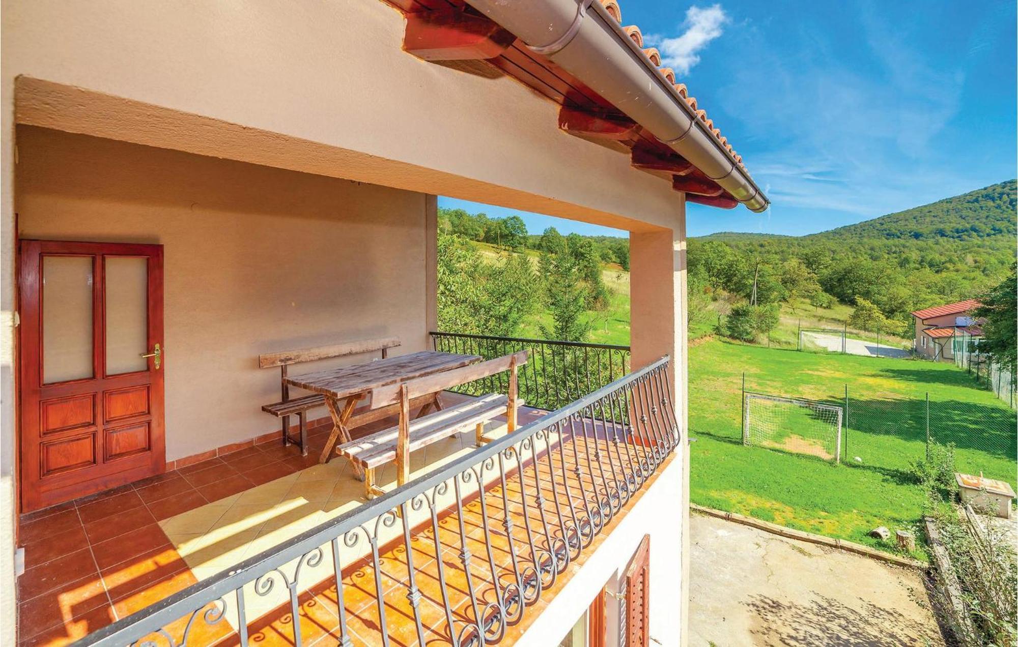 7 Bedroom Pet Friendly Home In Crni Kal Crni Kal  Екстер'єр фото